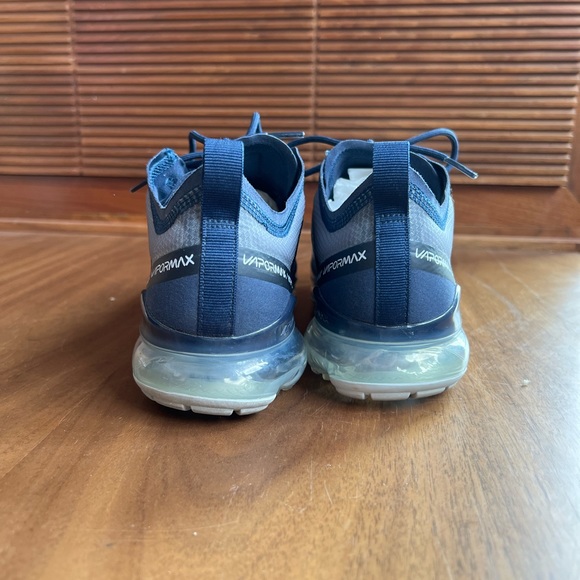 Nike sneaker - Picture 3 of 7